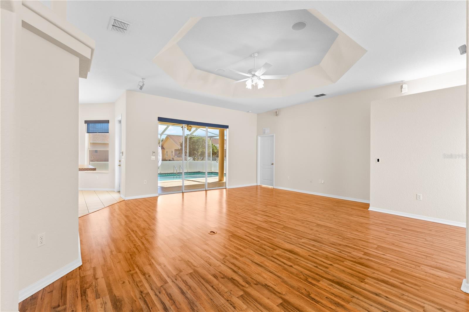 SEVEN HILLS - Residential