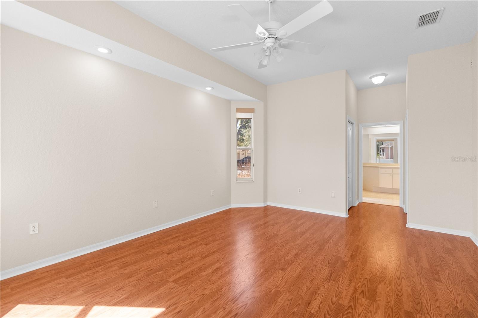 SEVEN HILLS - Residential