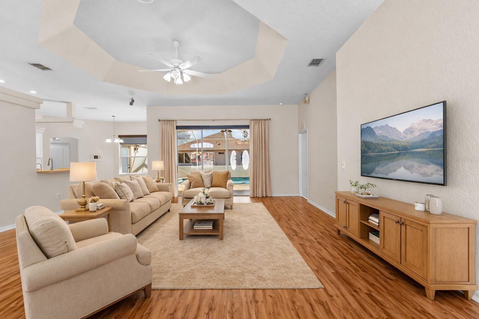 SEVEN HILLS - Residential