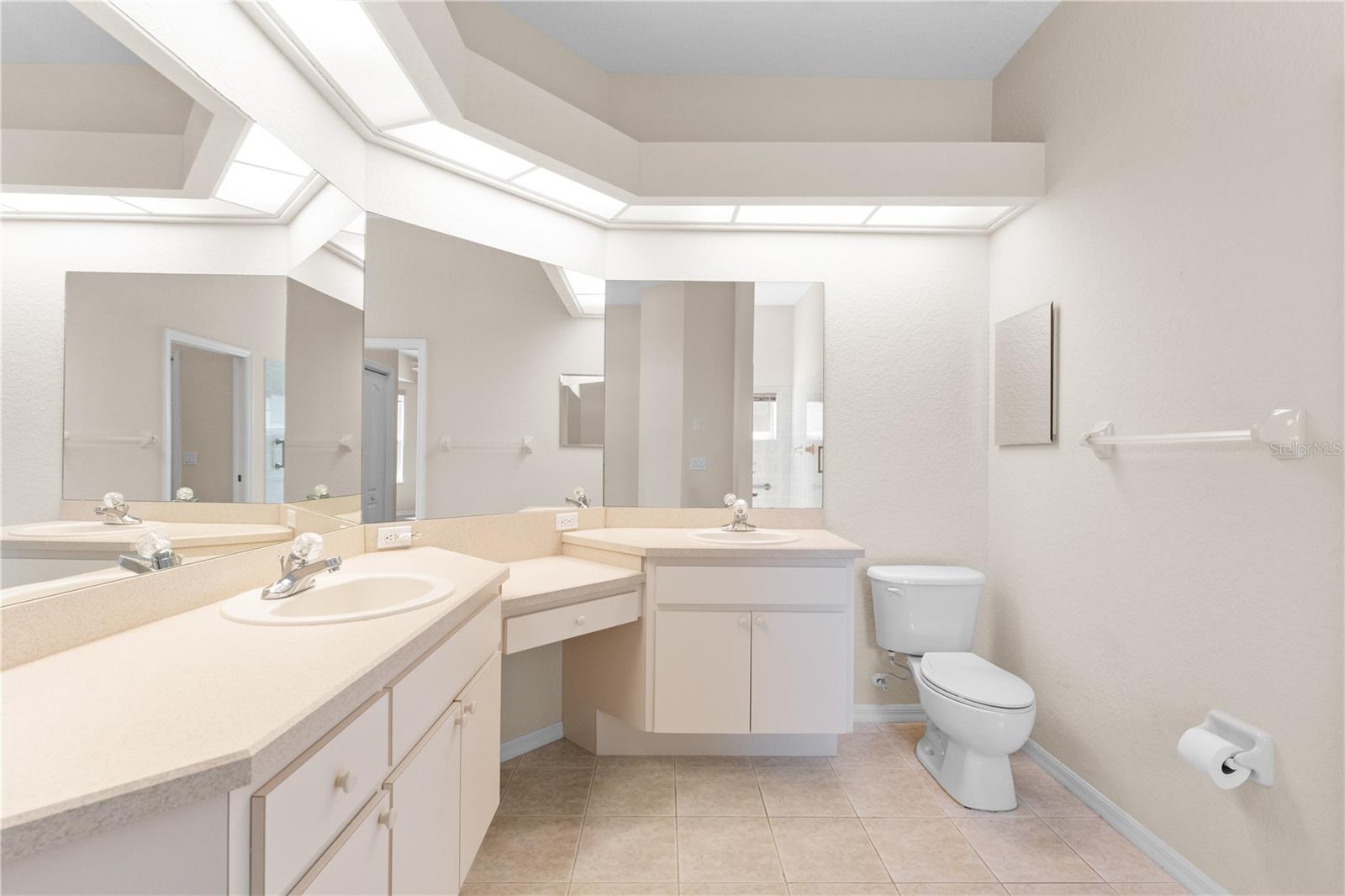 SEVEN HILLS - Residential