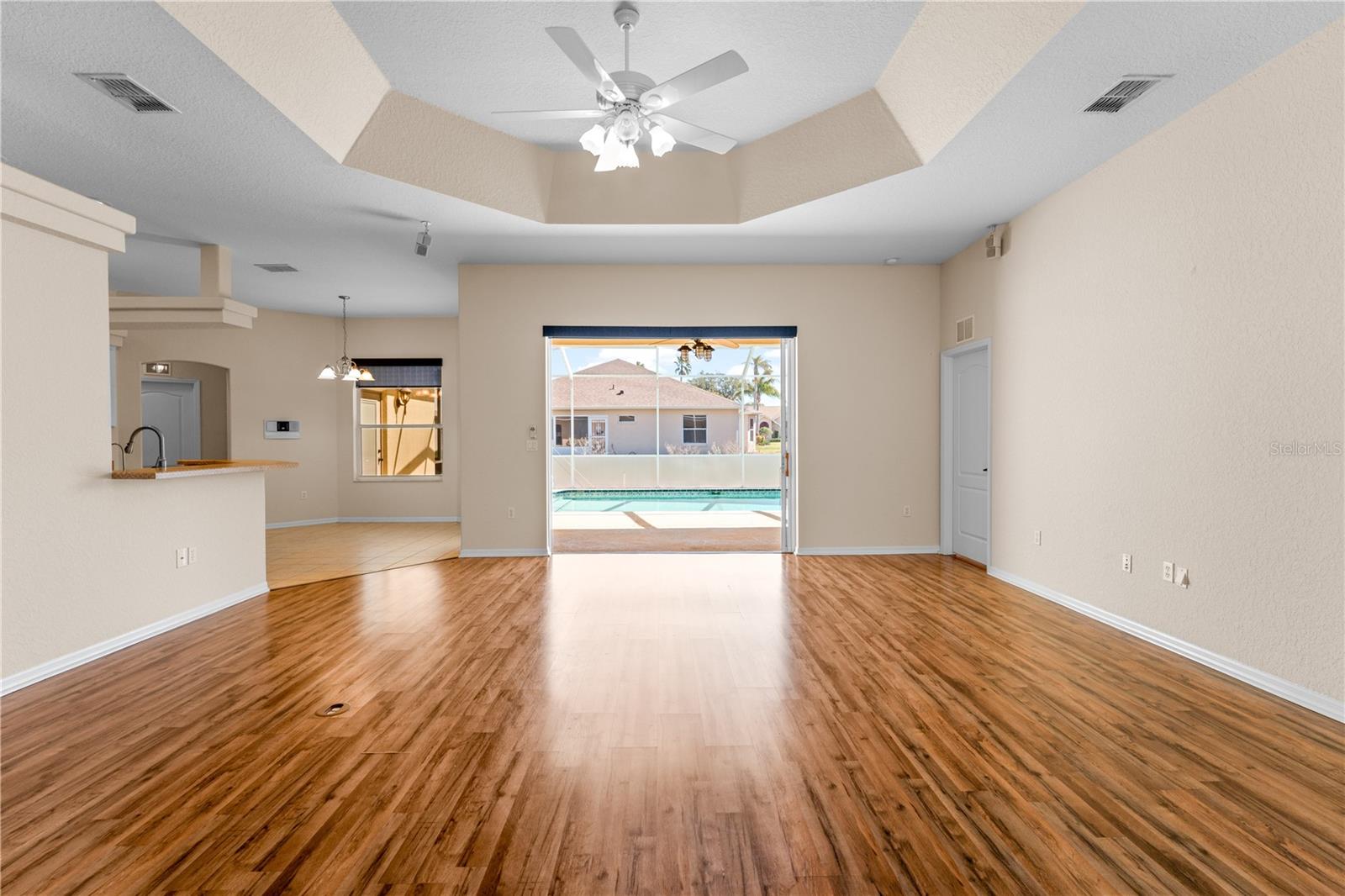 SEVEN HILLS - Residential