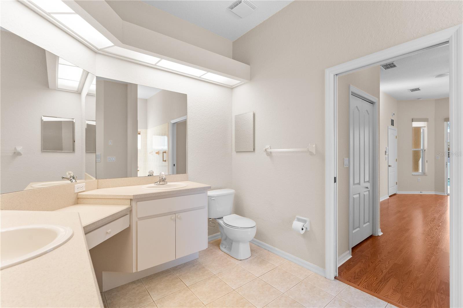 SEVEN HILLS - Residential