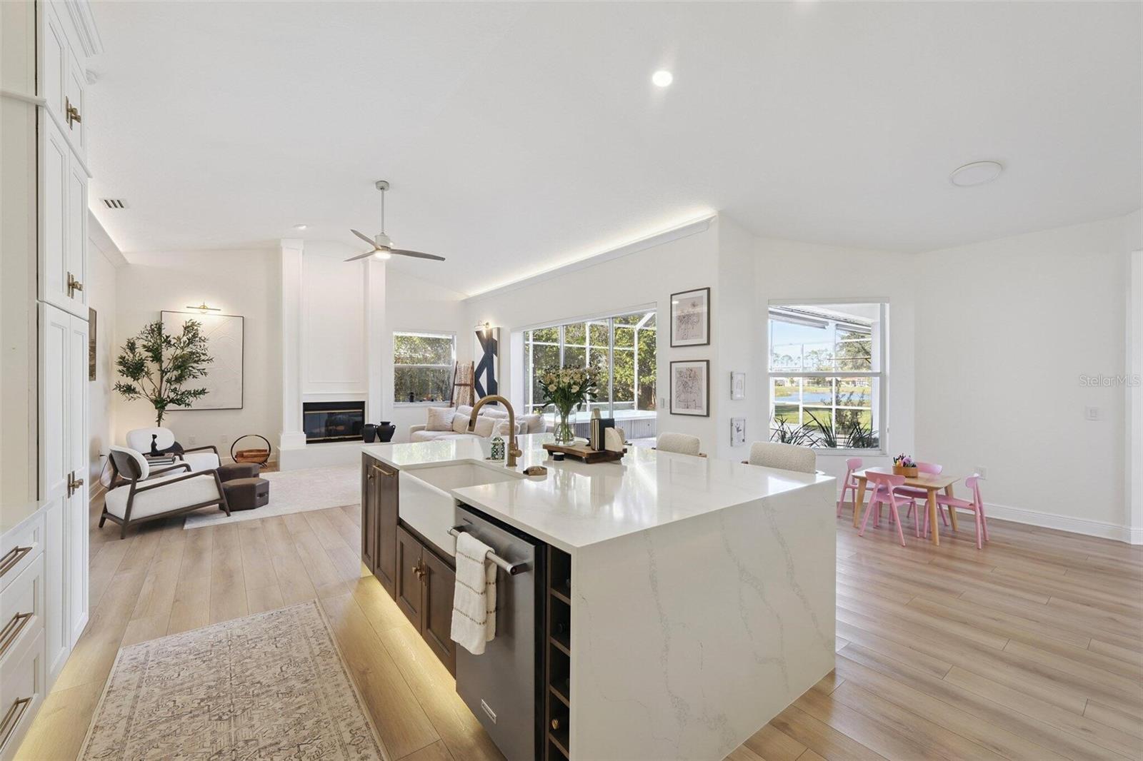 EASTLAKE - Residential