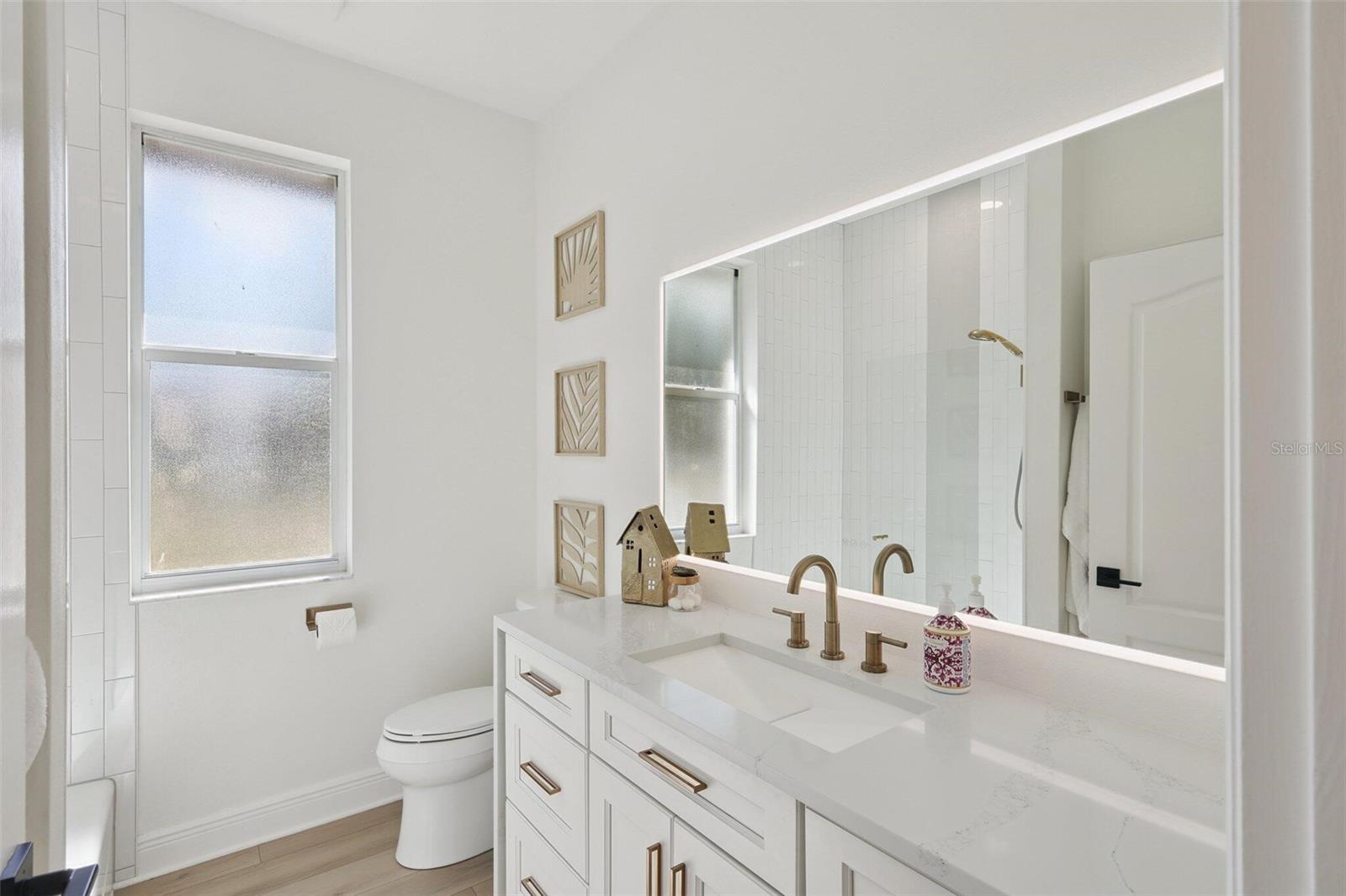 EASTLAKE - Residential