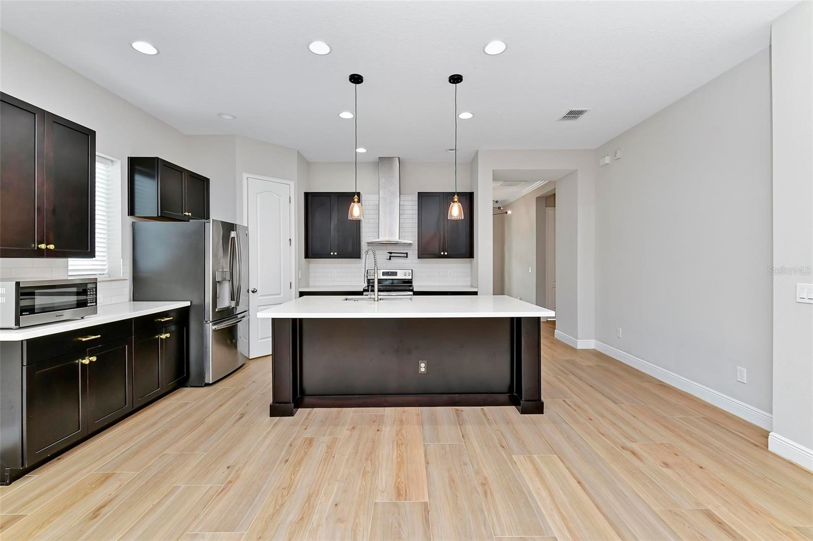 LAUREATE PARK PH 7 - Residential