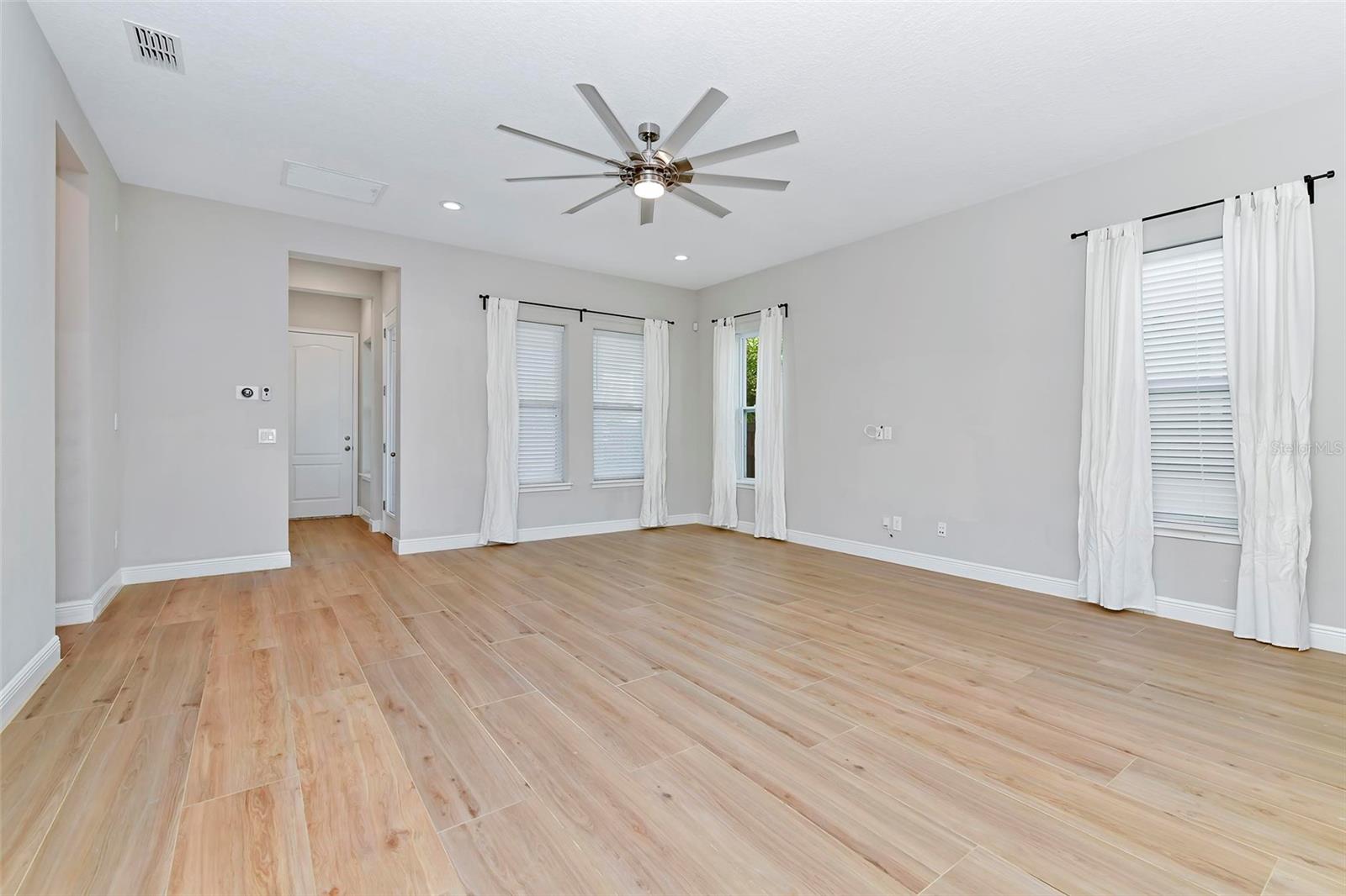 LAUREATE PARK PH 7 - Residential