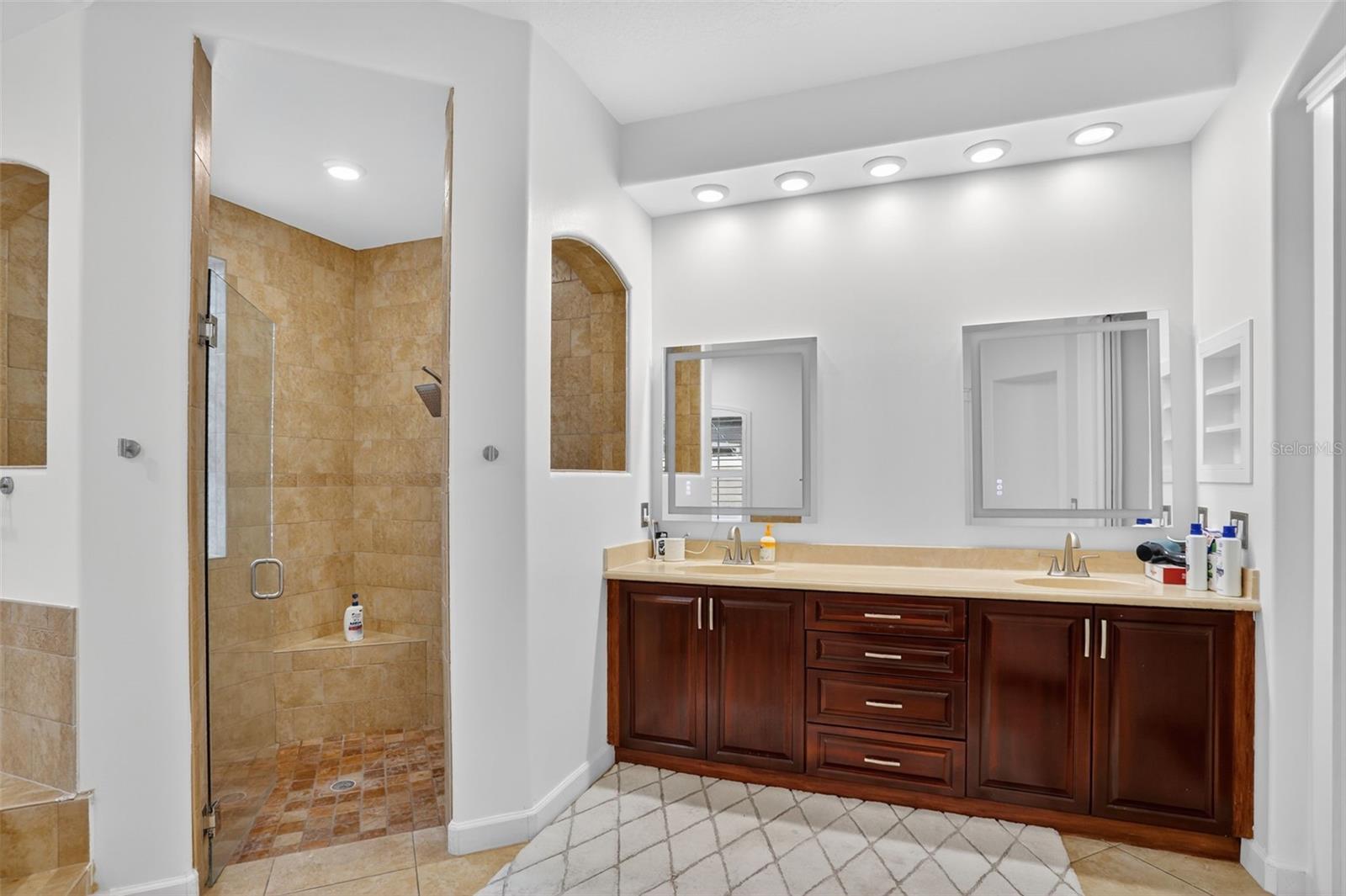 STONEYBROOK - Residential