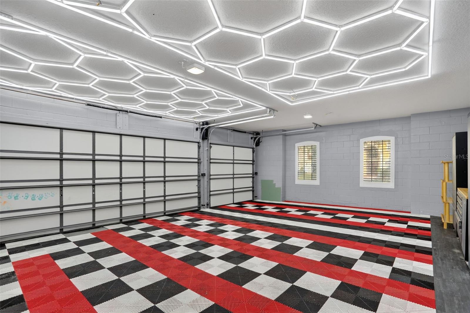 STONEYBROOK - Residential