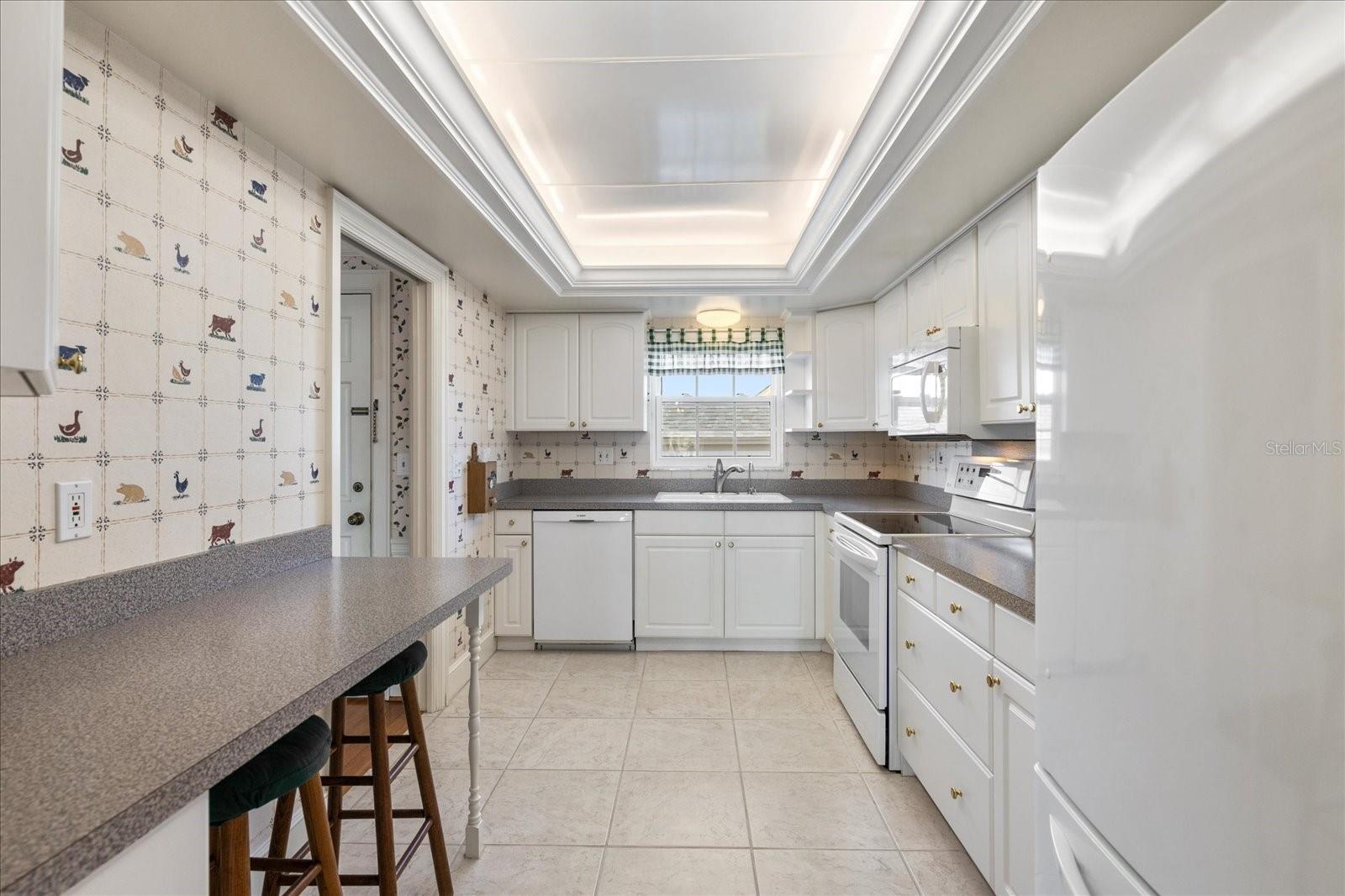 PORT BELLEAIR 3 CONDO - Residential