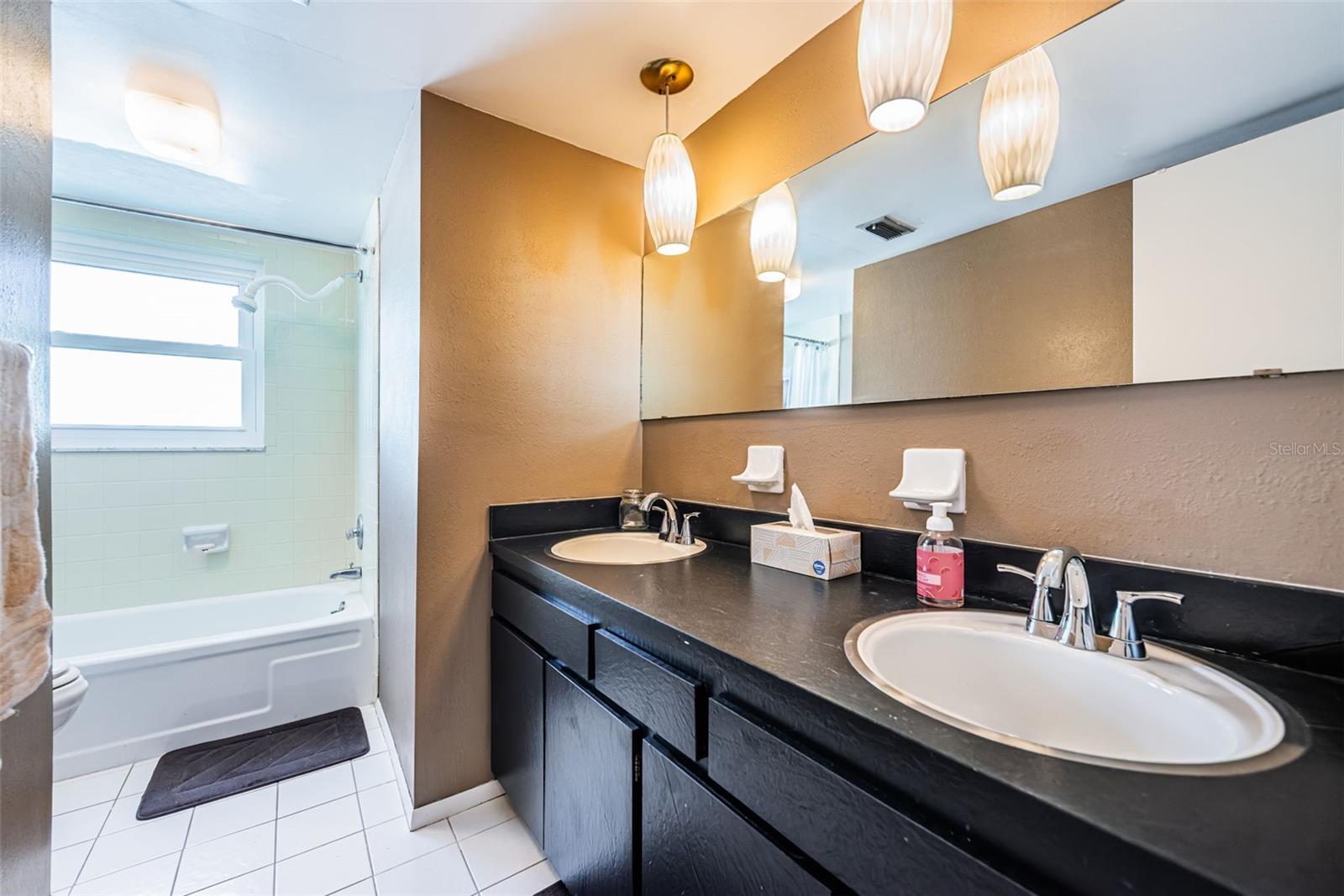 MAXIMO MOORINGS - Residential