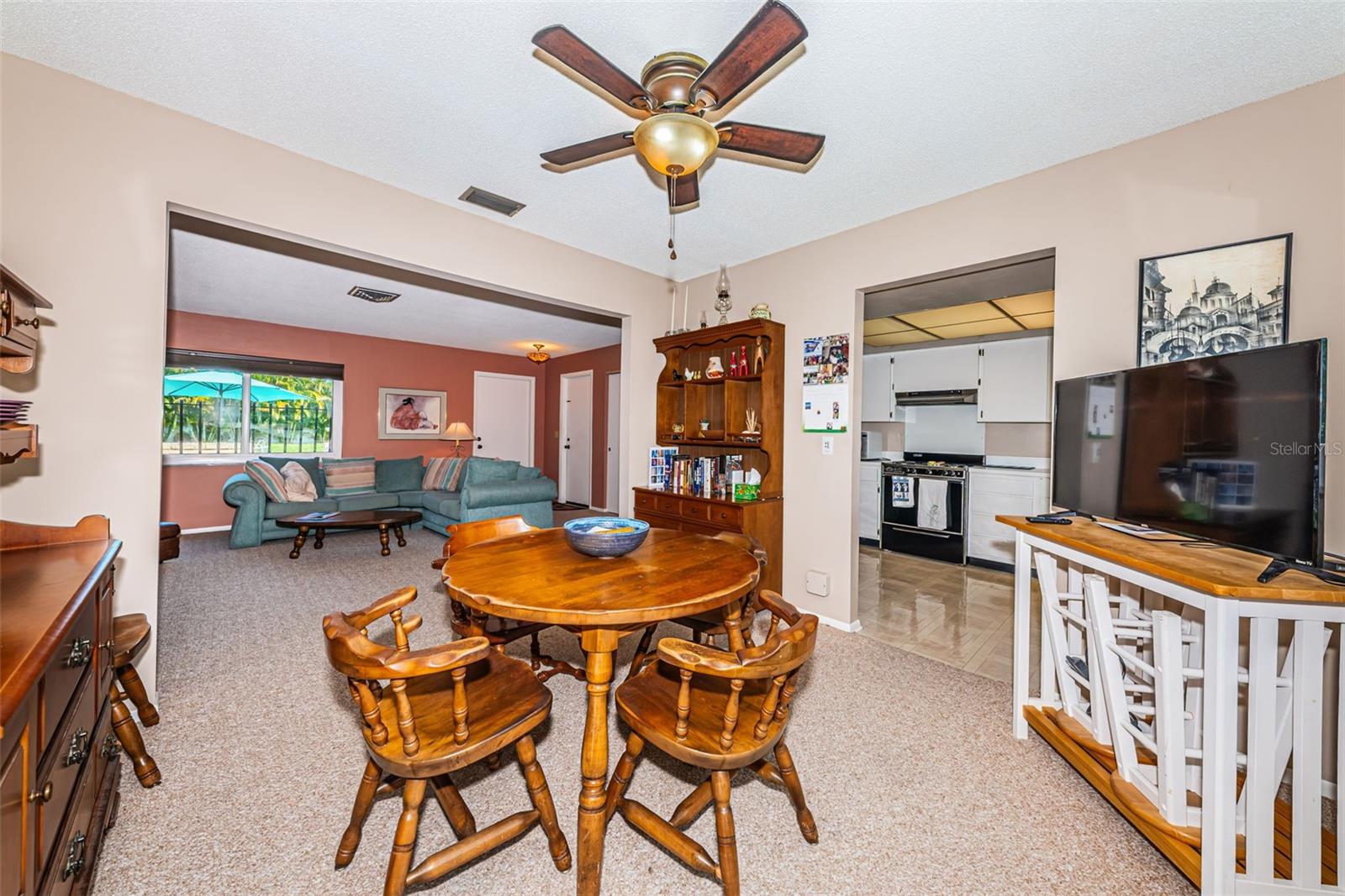 MAXIMO MOORINGS - Residential