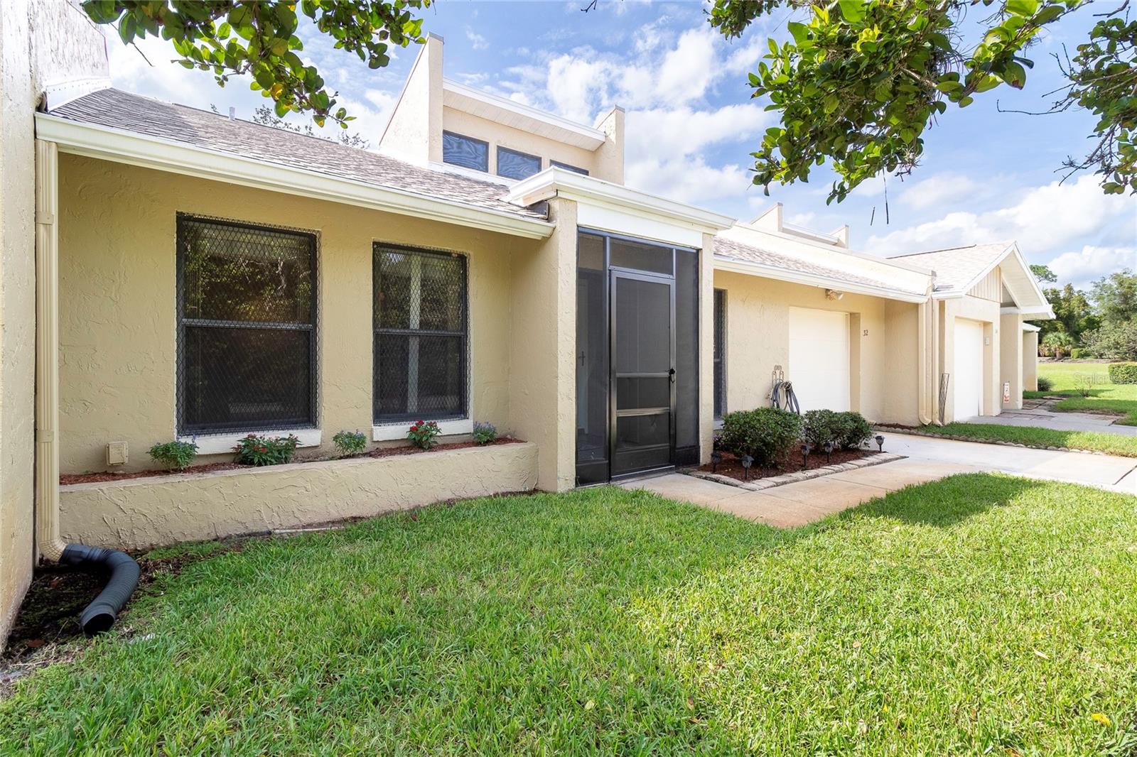 32 FAIRWAY DRIVE 32