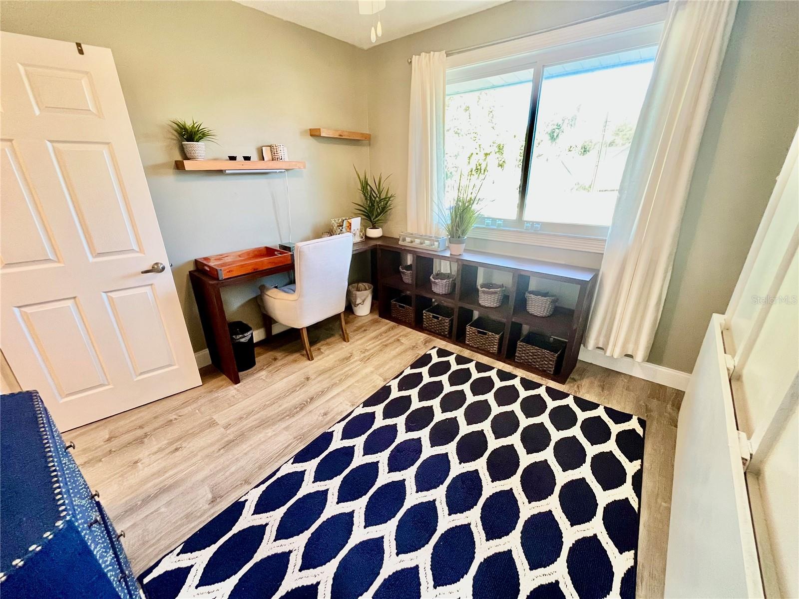 LAKELAND HARBOUR CONDO - Residential