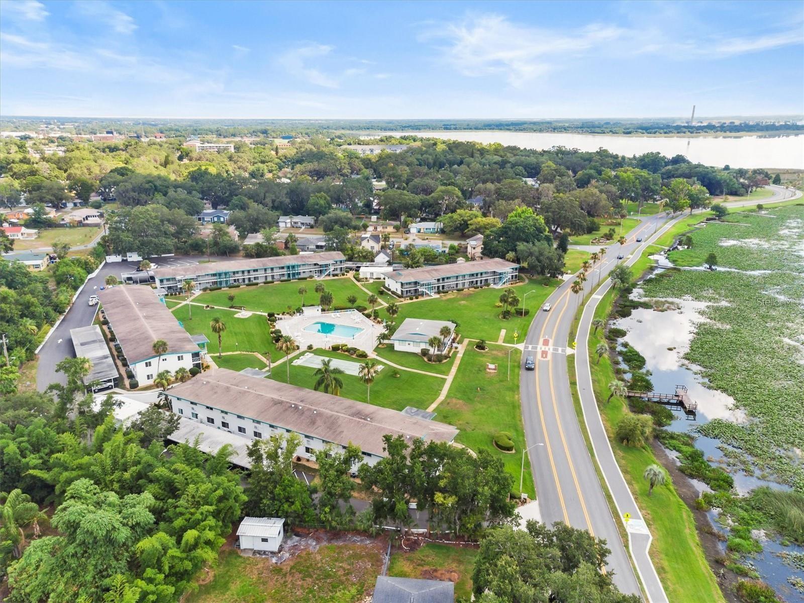 LAKELAND HARBOUR CONDO - Residential