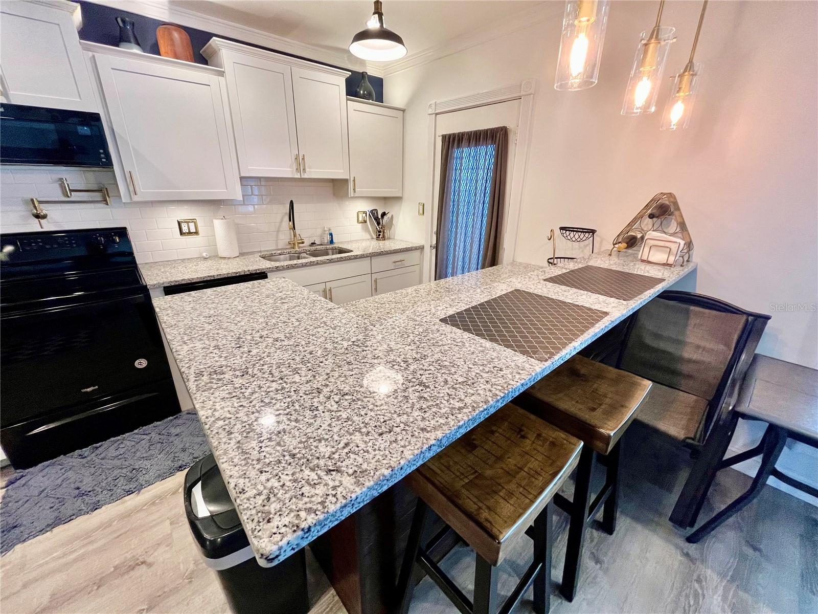 LAKELAND HARBOUR CONDO - Residential