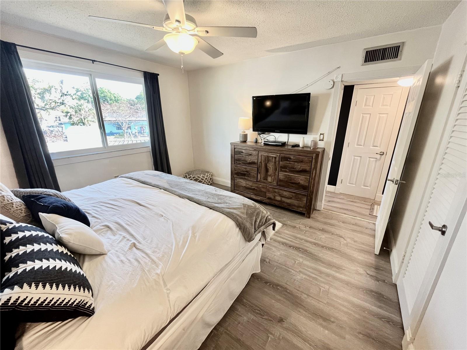 LAKELAND HARBOUR CONDO - Residential