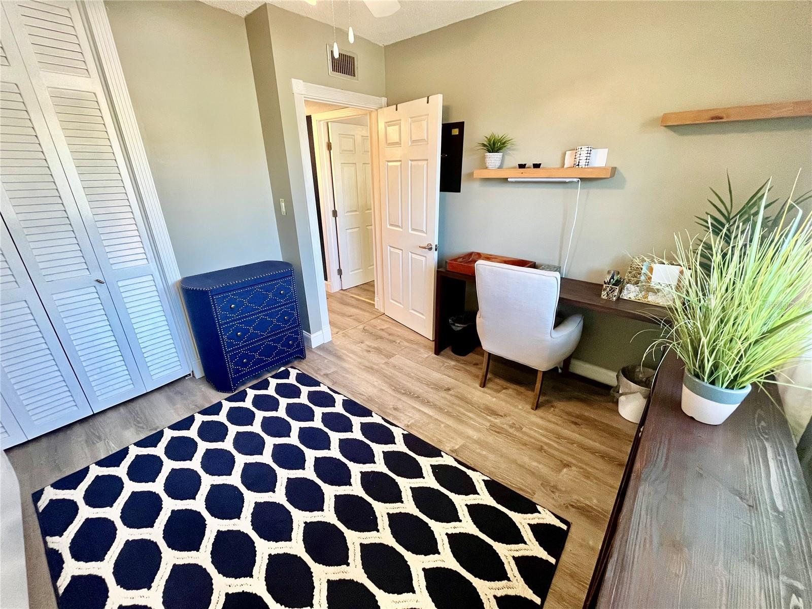 LAKELAND HARBOUR CONDO - Residential