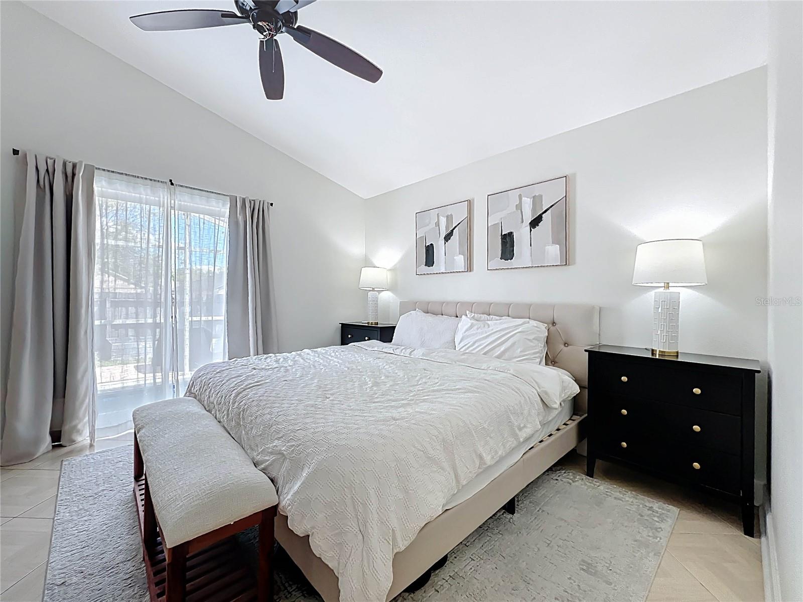 WHISPERING WINDS - Residential