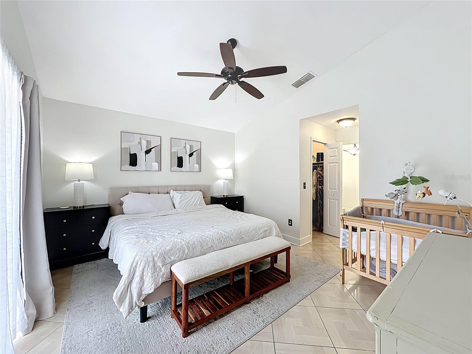 WHISPERING WINDS - Residential