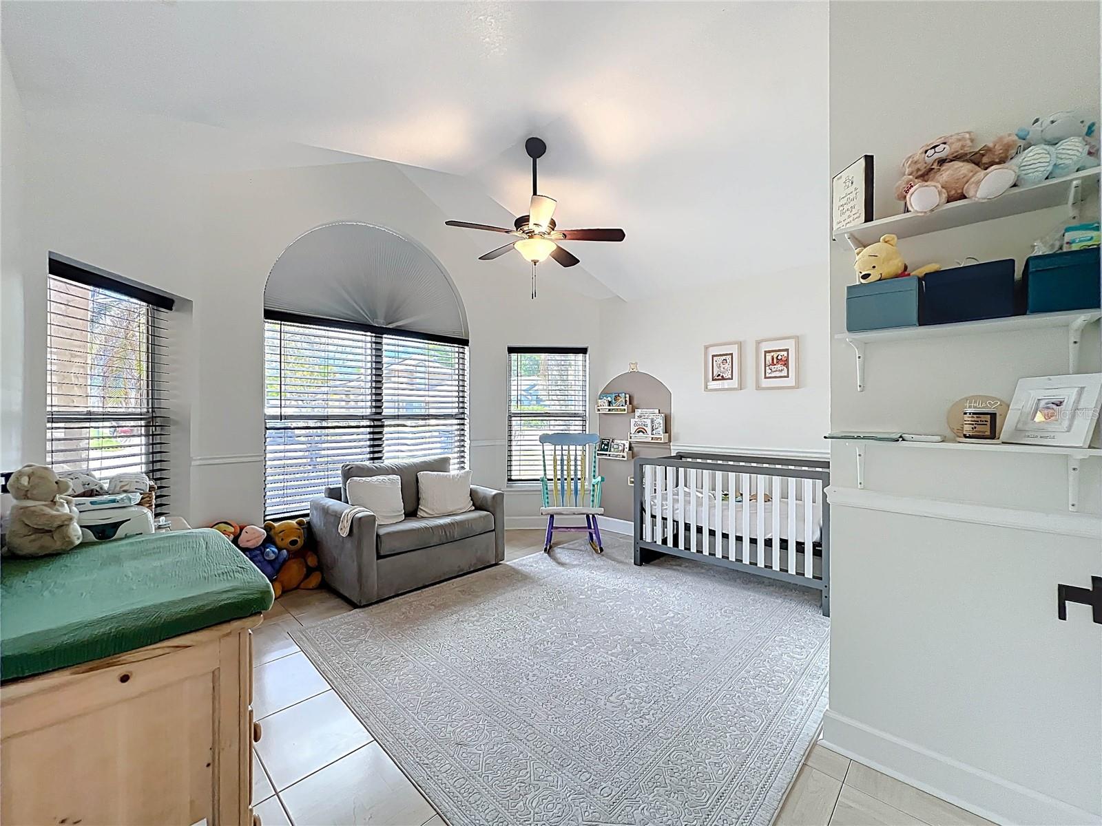 WHISPERING WINDS - Residential