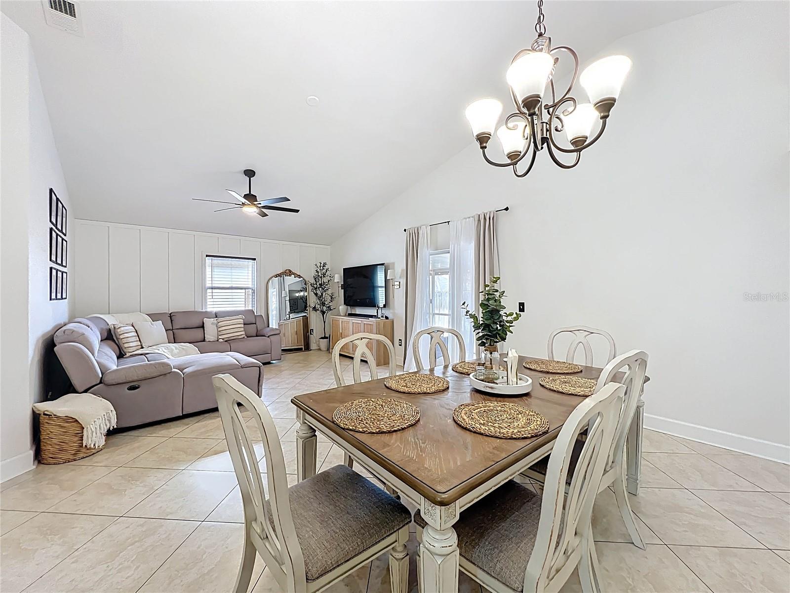 WHISPERING WINDS - Residential