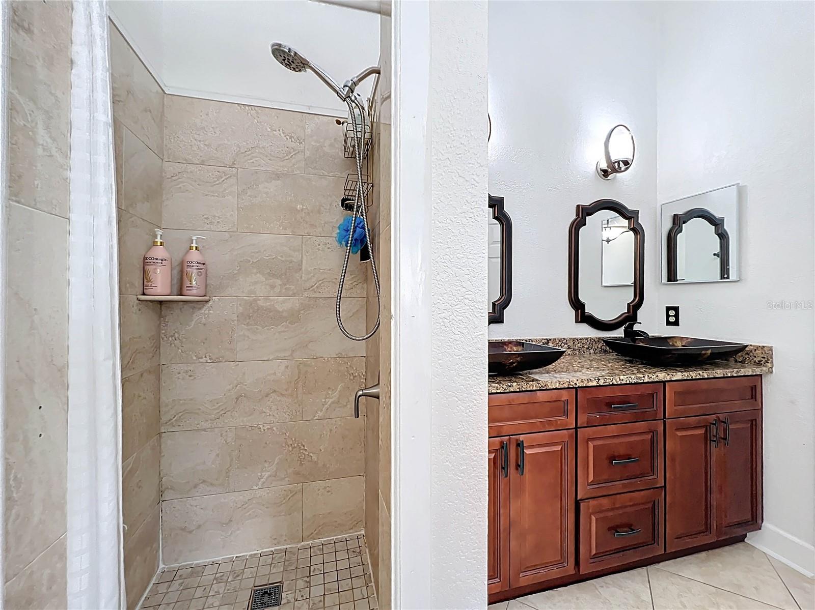 WHISPERING WINDS - Residential