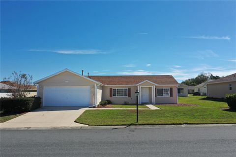 Photo of 13828 SE 85th Circle, Summerfield, FL 34491 (MLS # G5111431)