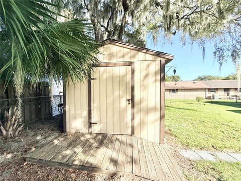 Tiny photo for 1031 Park Avenue, Tavares, FL 32778 (MLS # G5119533)