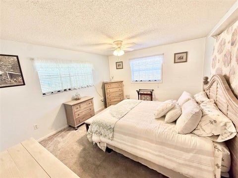 Tiny photo for 1031 Park Avenue, Tavares, FL 32778 (MLS # G5119533)