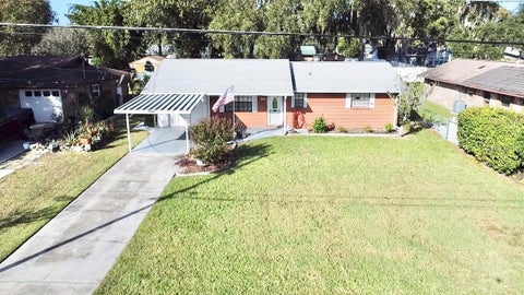 Tiny photo for 1031 Park Avenue, Tavares, FL 32778 (MLS # G5119533)