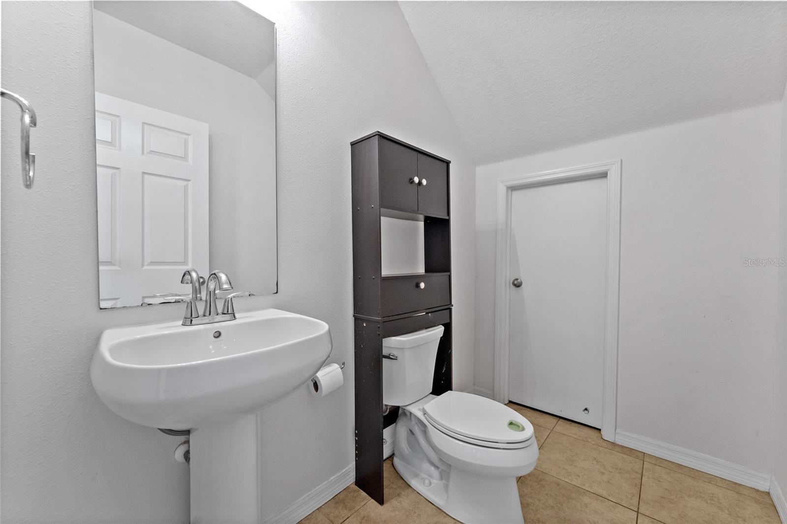 TOWNHOMES AT BRITTANY PARK - Residential Lease