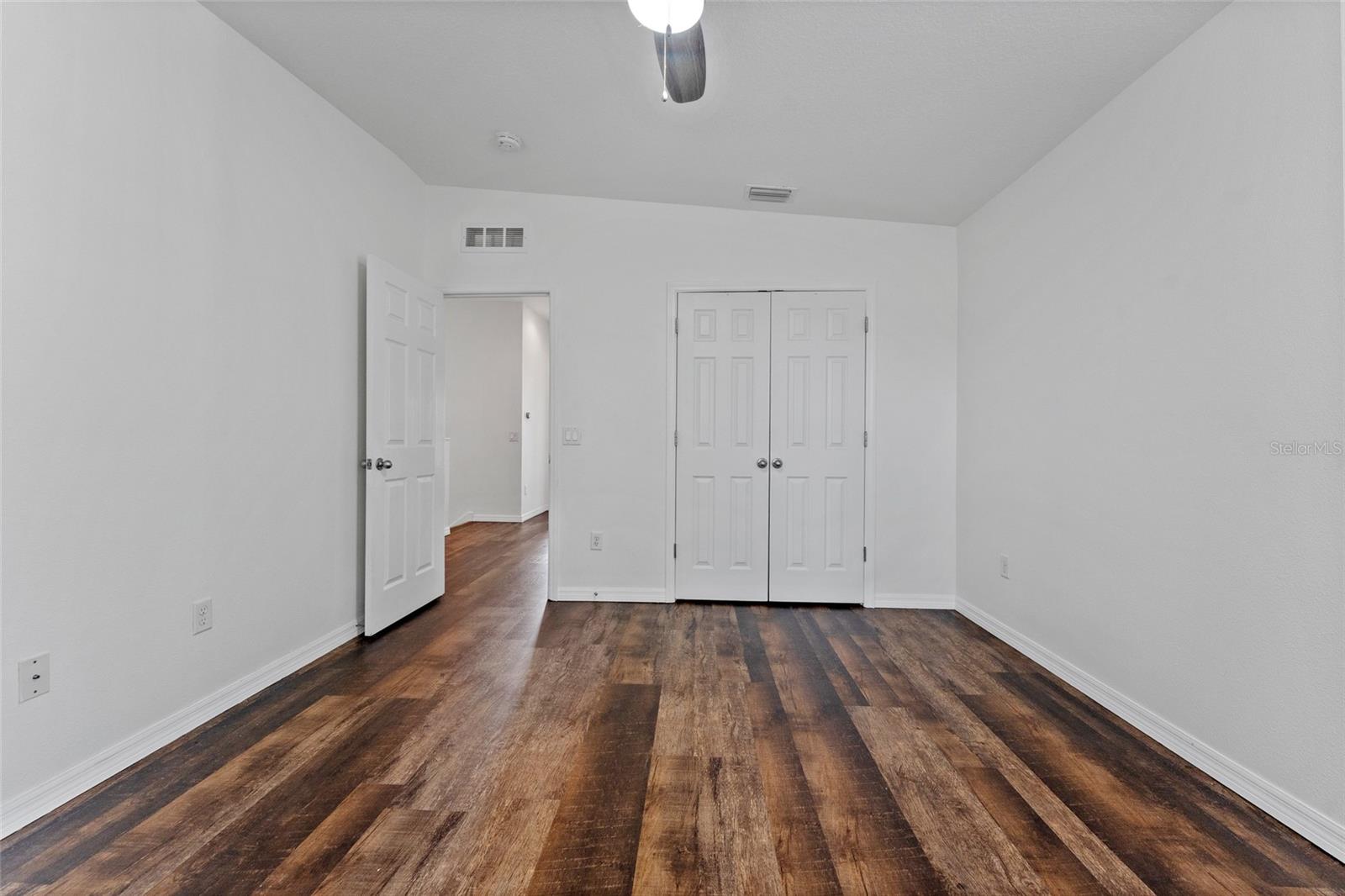 TOWNHOMES AT BRITTANY PARK - Residential Lease