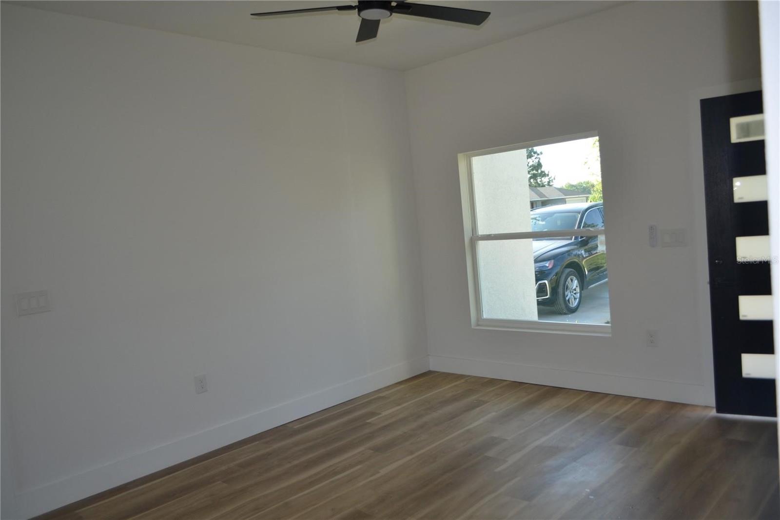 RAINBOW PARK UN 02 - Residential Lease
