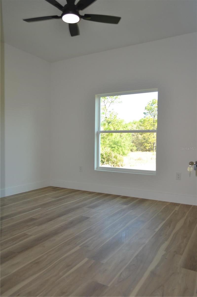RAINBOW PARK UN 02 - Residential Lease