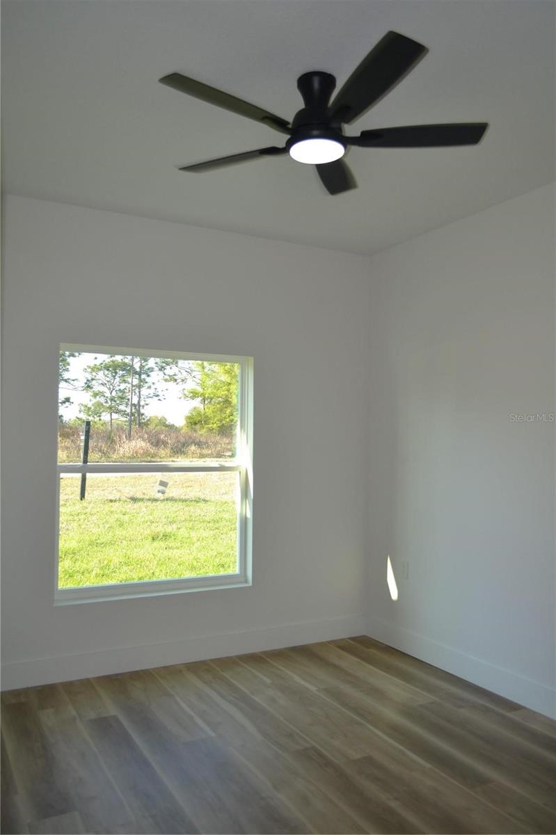 RAINBOW PARK UN 02 - Residential Lease
