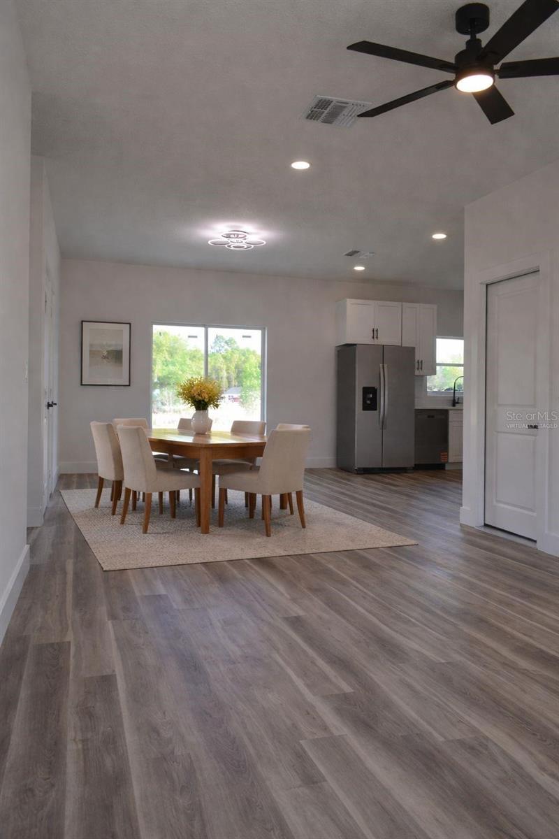 RAINBOW PARK UN 02 - Residential Lease