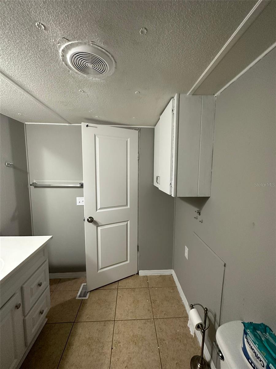 HAINES CREEK MOBILE HOMESITES - Residential Lease