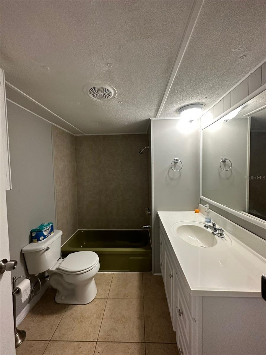 HAINES CREEK MOBILE HOMESITES - Residential Lease