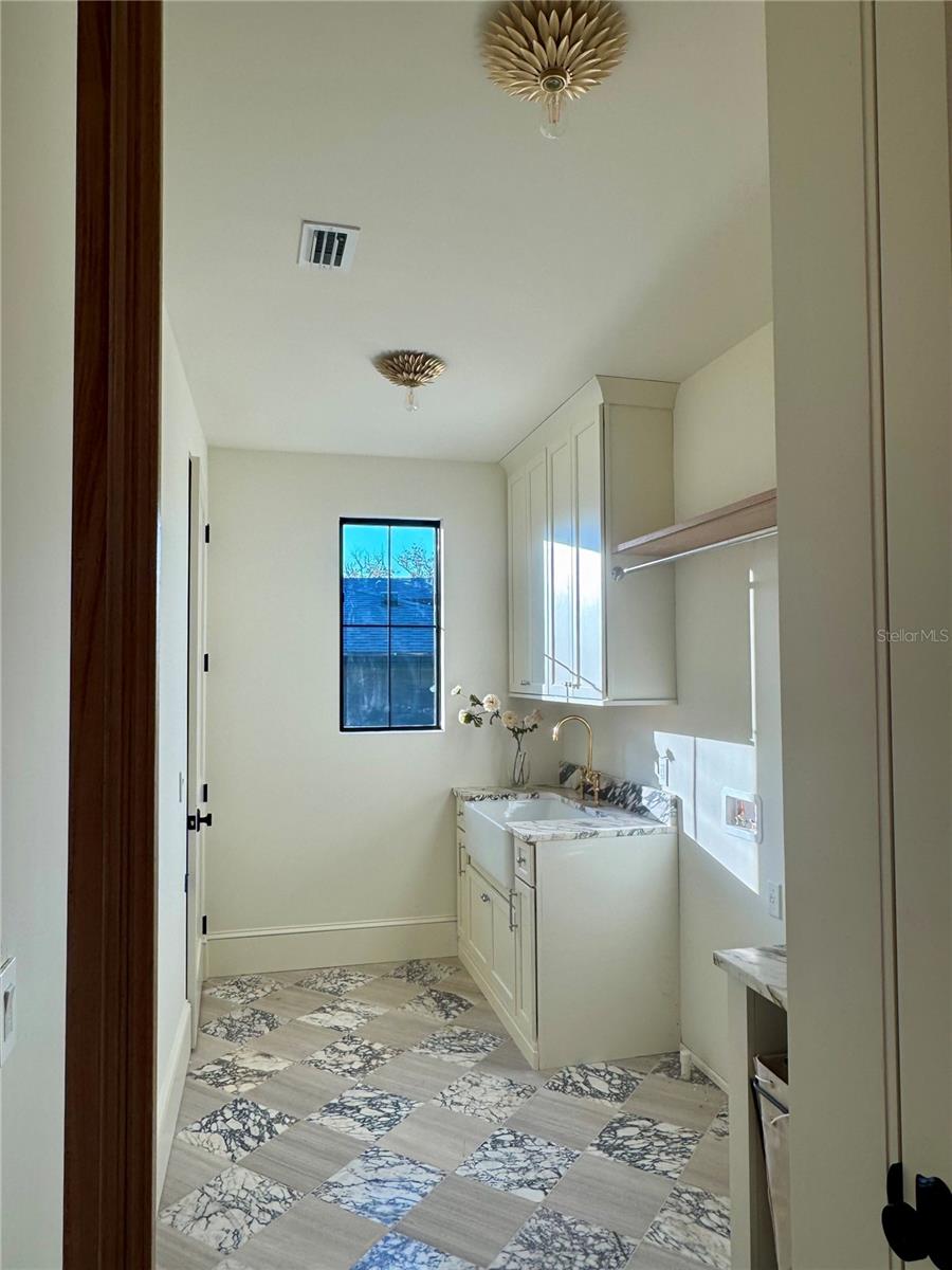 RIDGEWOOD PARK - Residential