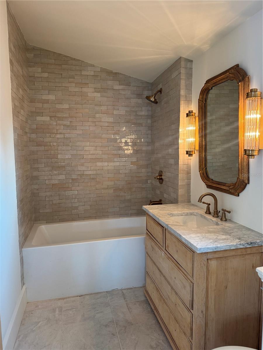 RIDGEWOOD PARK - Residential