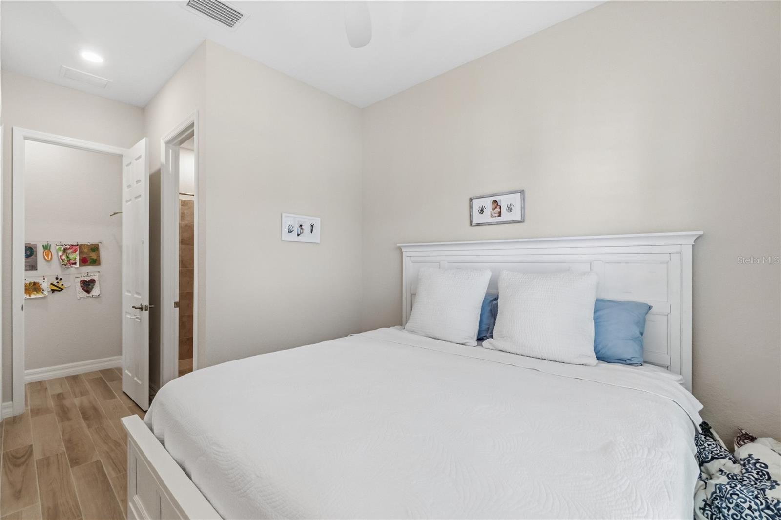 COUNTRY CLUB EAST AT LAKEWD RNCH YY1-4 - Residential