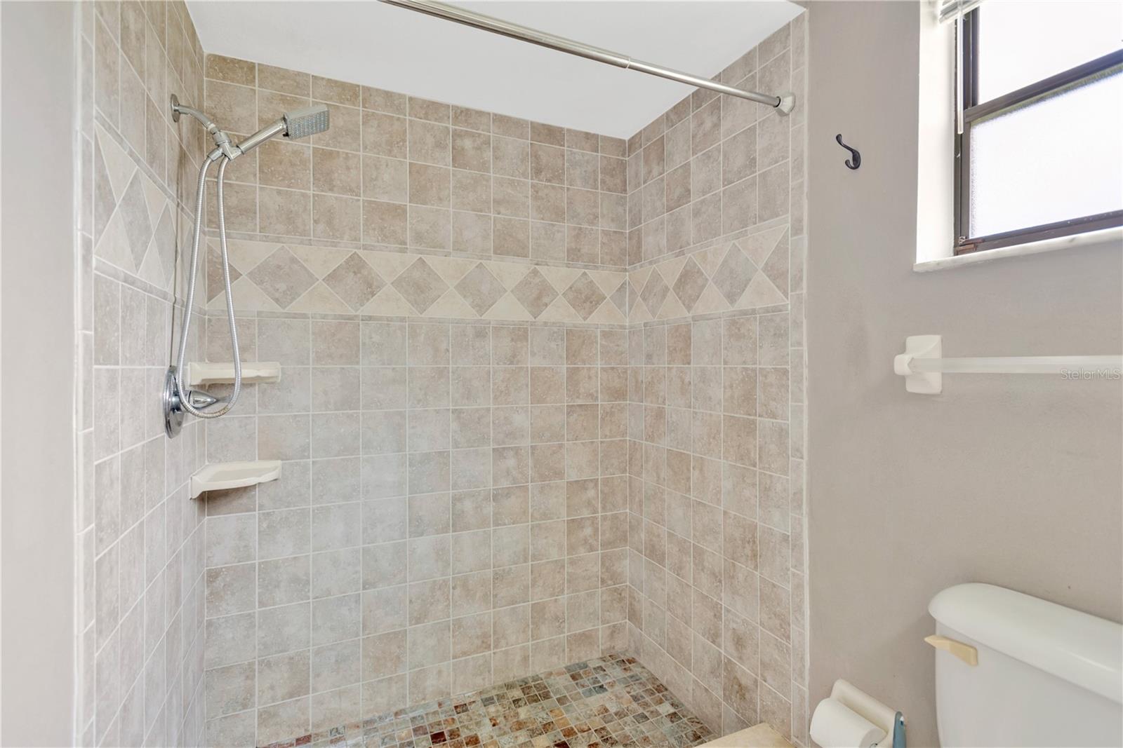 BRIDGEPORT ESTATES - Residential Lease