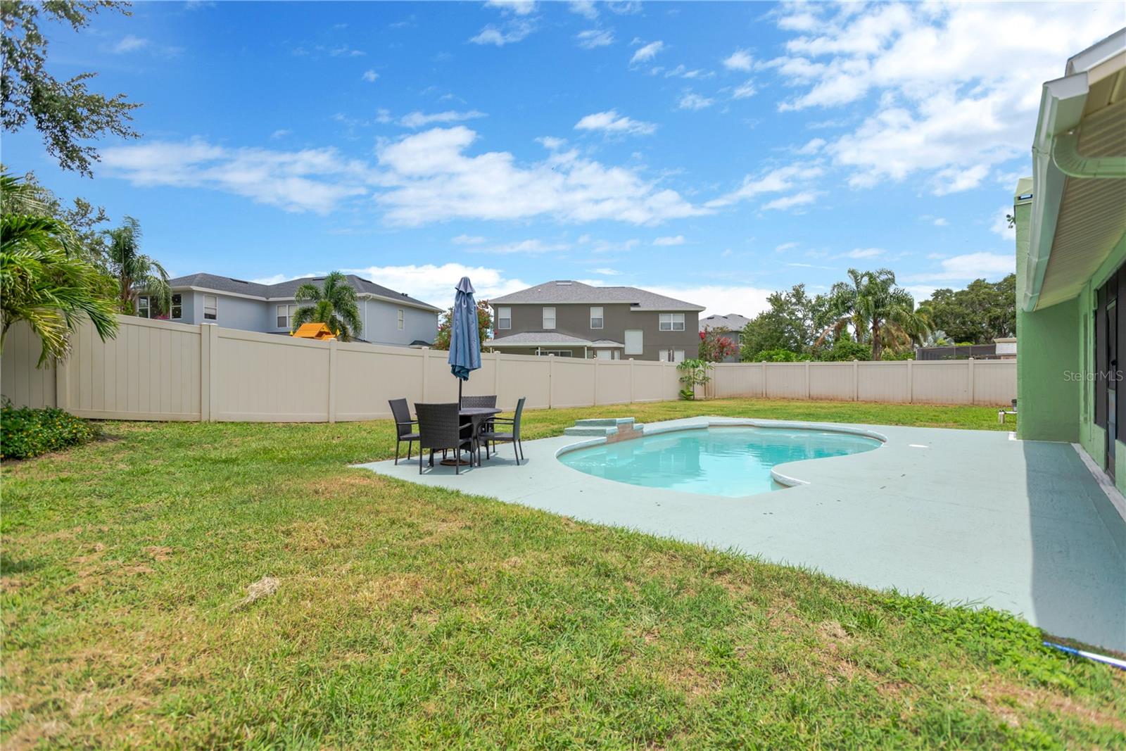 BRIDGEPORT ESTATES - Residential Lease