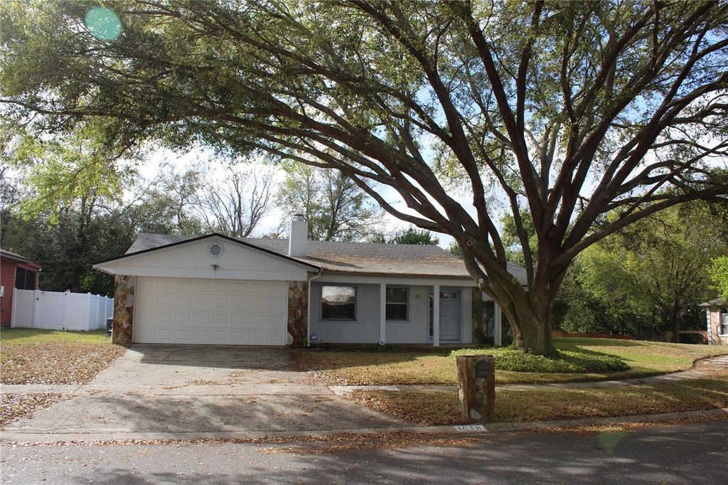 Photo of 1638 Lamplighter Way, Orlando, FL 32818 (MLS # G5109097)