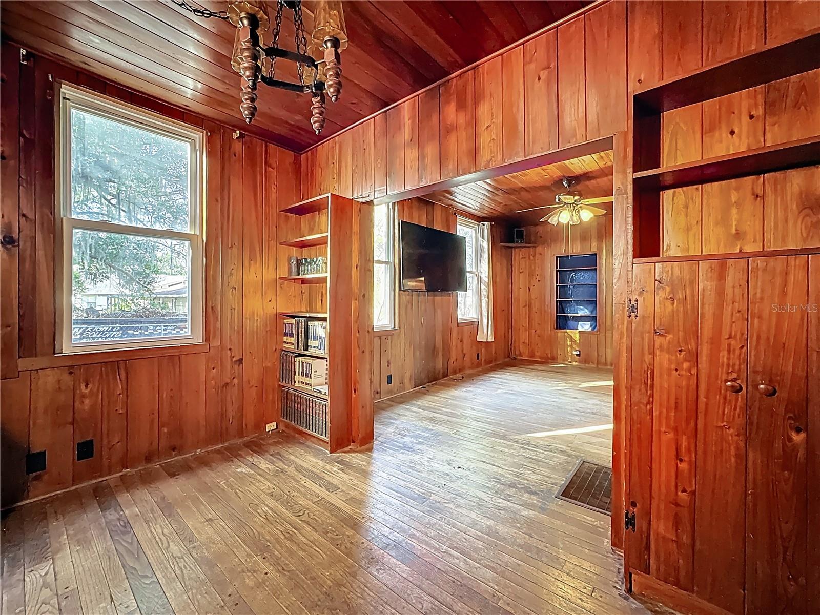 TANGERINE - Residential