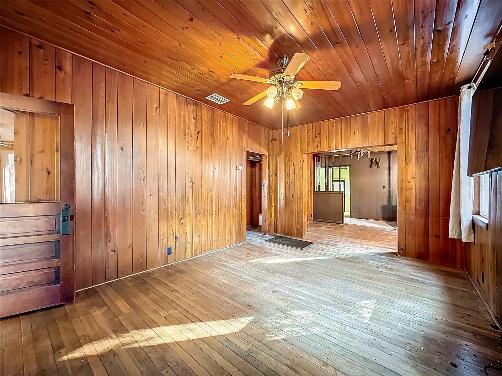 TANGERINE - Residential