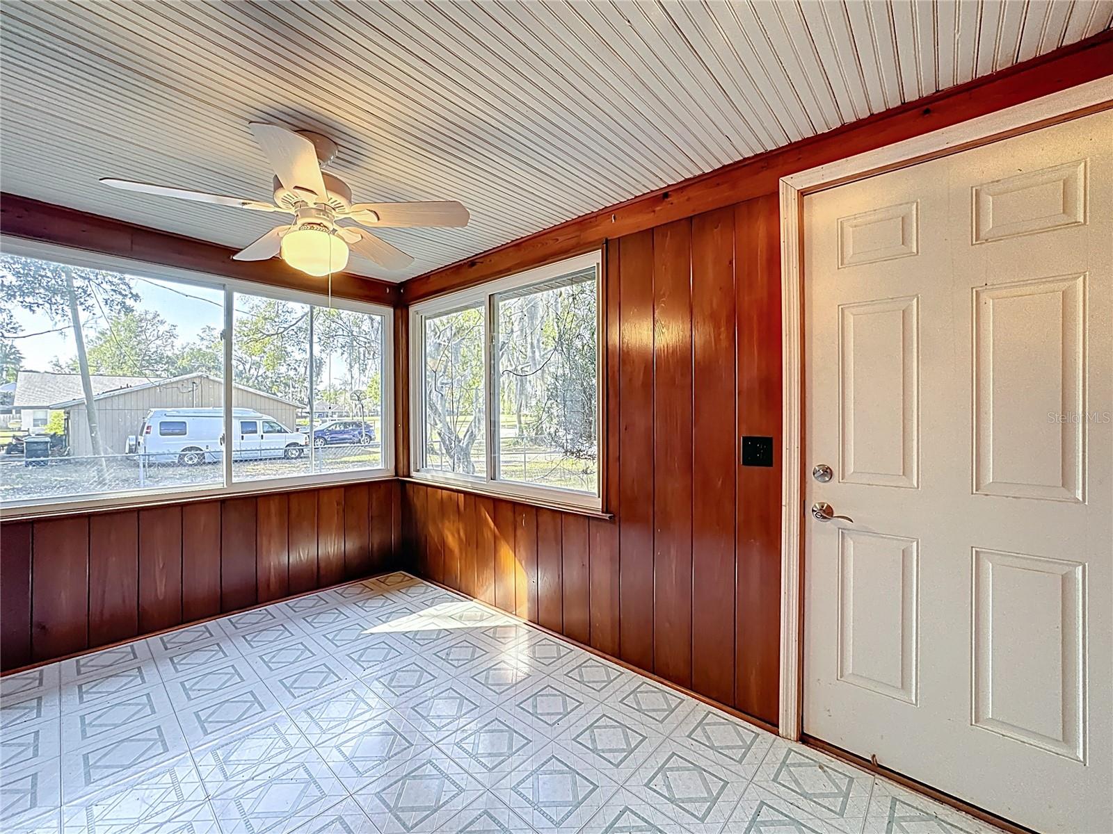 TANGERINE - Residential