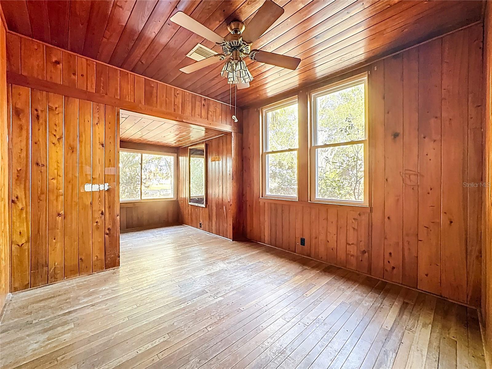 TANGERINE - Residential