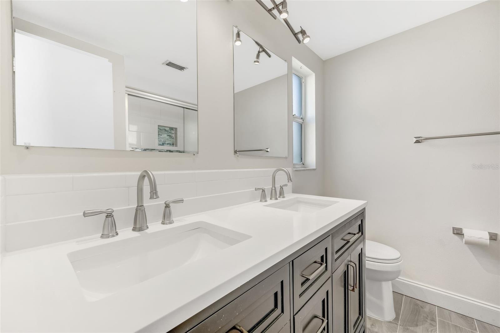 APOLLO BEACH UNIT FOUR - Residential