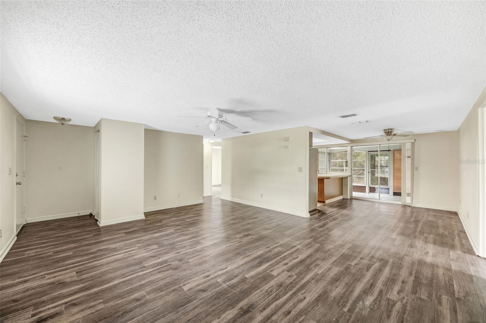 APOLLO BEACH UNIT FOUR - Residential